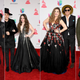 Illustration for article titled Cool, Laidback Glam at the 17th Annual Latin Grammy Awards